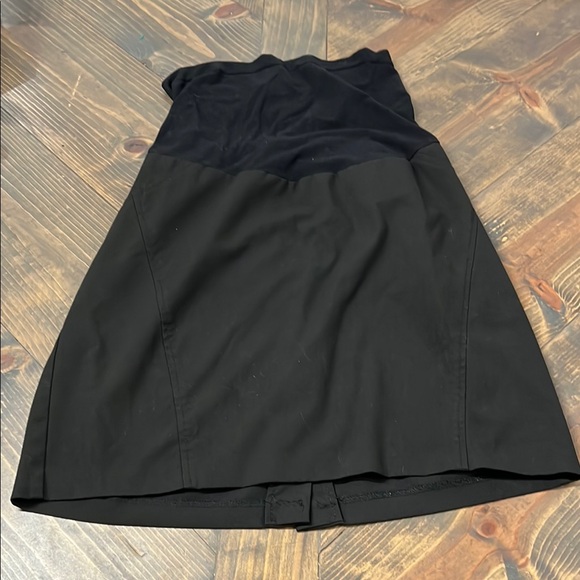 Motherhood Maternity Dresses & Skirts - Motherhood Maternity black‎ pencil skirt